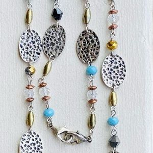 Premier Designs silver necklace